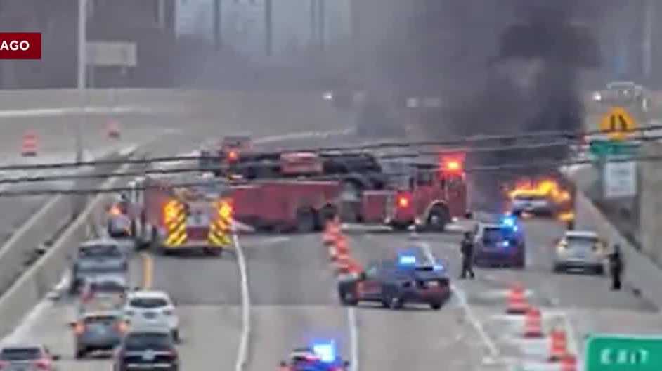 Crews extinguish vehicle fire on Milwaukee highway