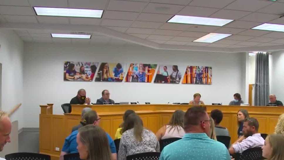 Southeast Polk School Board approves partial mask mandate