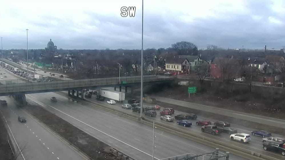 TRAFFIC ALERT: Freeway back open after crash