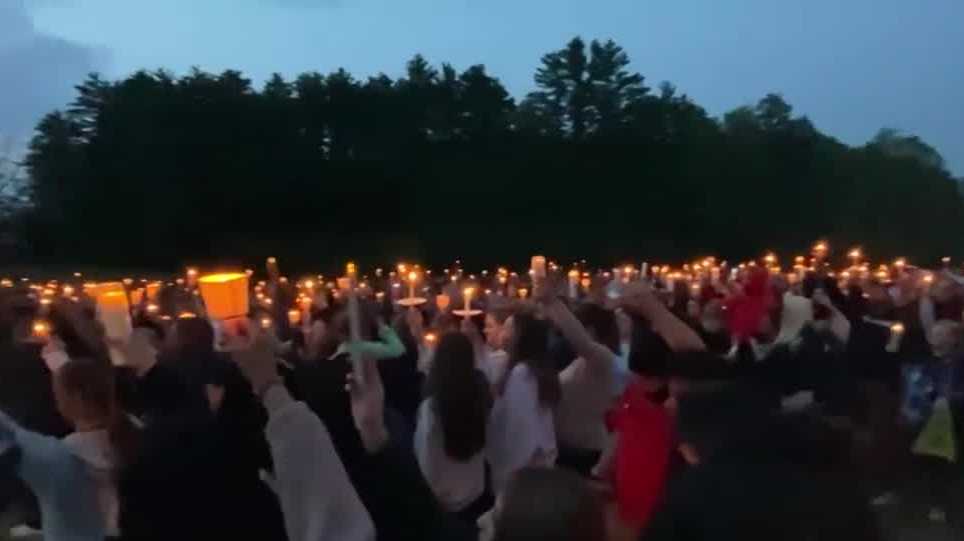 Franklin community holds vigil for mother, daughter who were shot, killed
