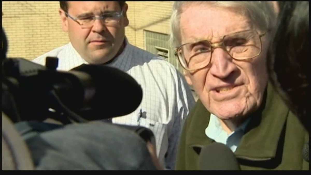 Trial begins for funeral director charged in shooting death