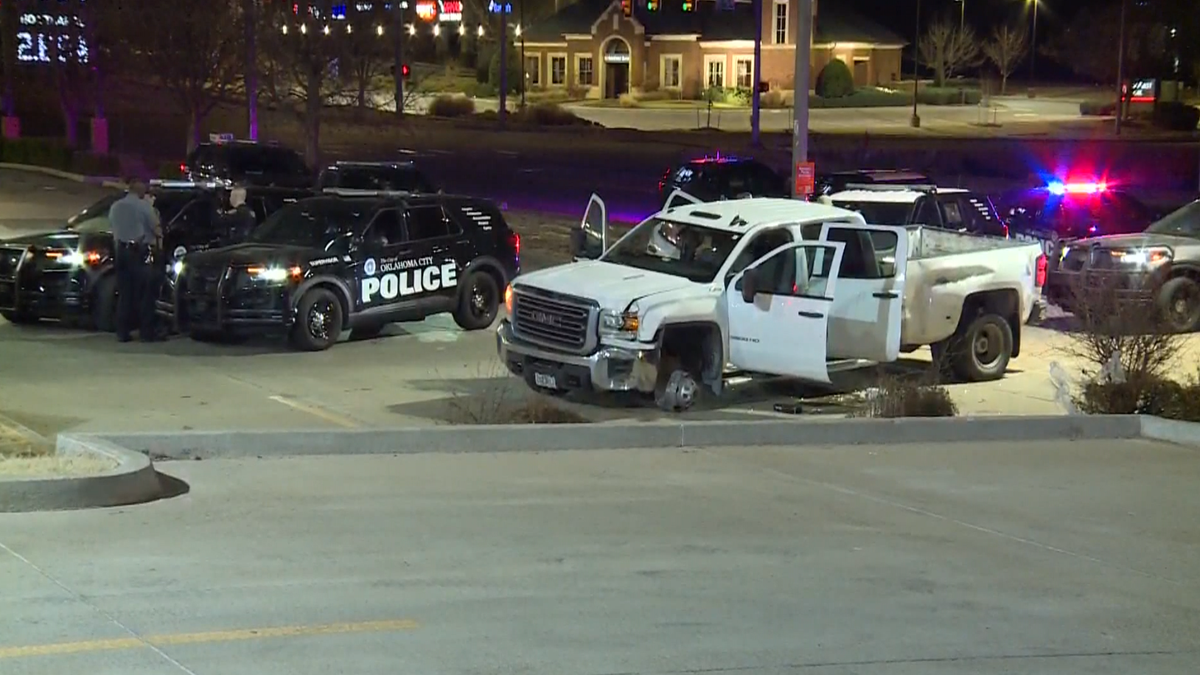 2 suspects in custody after Oklahoma City police unit damaged during overnight pursuit