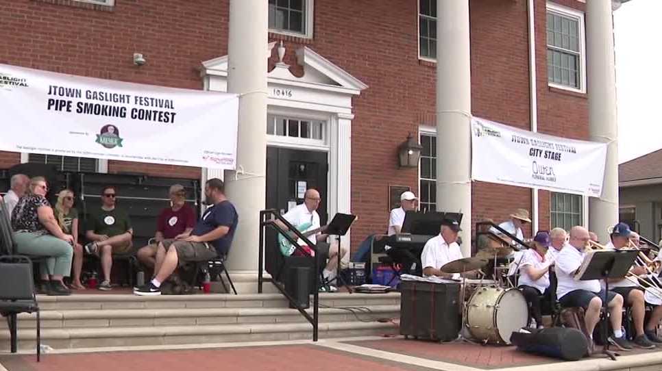 Putting out the competition at the Gaslight Festivals Pipe Smoking ...