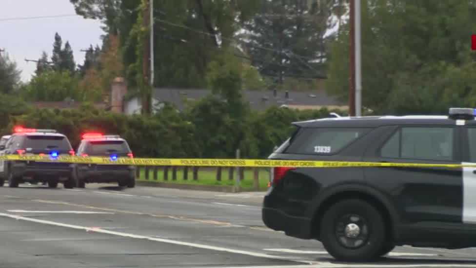 Man found shot in vehicle in Sacramento Tuesday morning