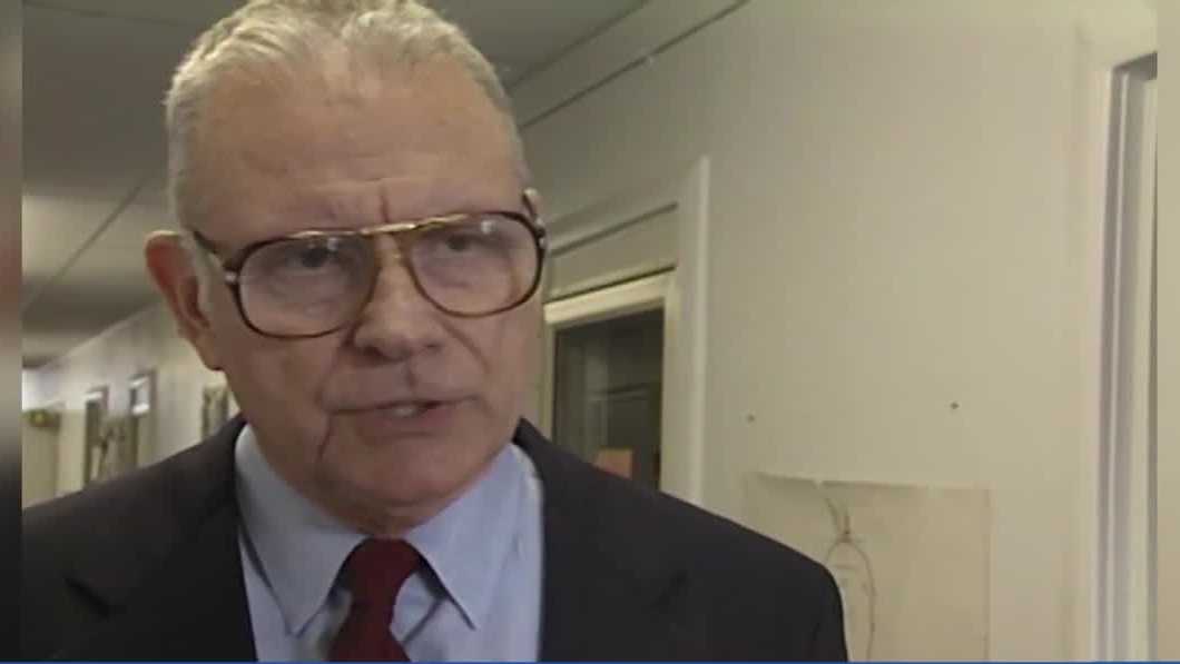 Southern Indiana leaders remember Congressman Lee Hamilton