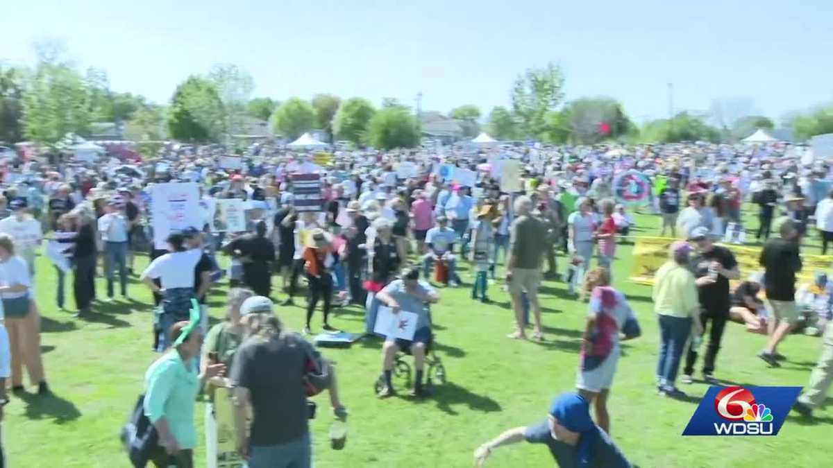 Thousands of people rally at 'No Kings' protest in New Orleans