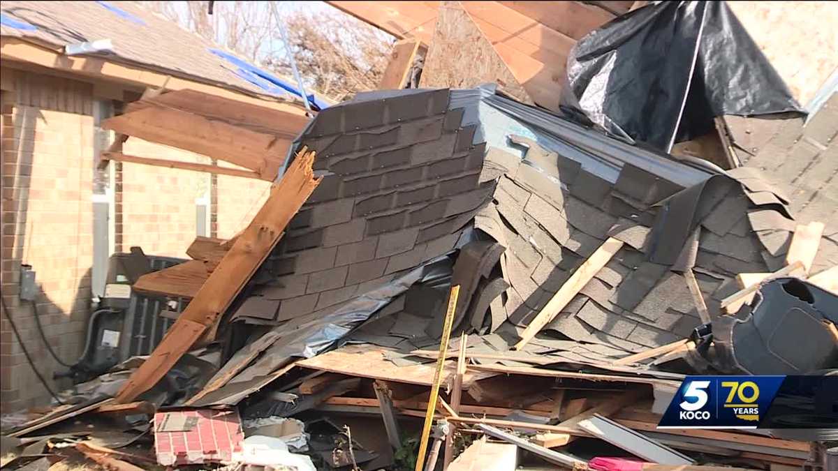 Neighbors help family with Christmas after losing home in tornado