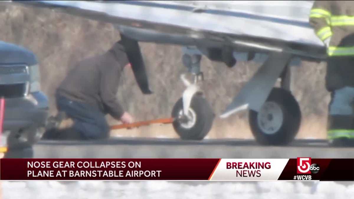 Nose gear collapses on plane on Cape