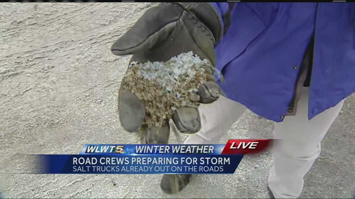 Crews prepare to battle winter to keep roads clear