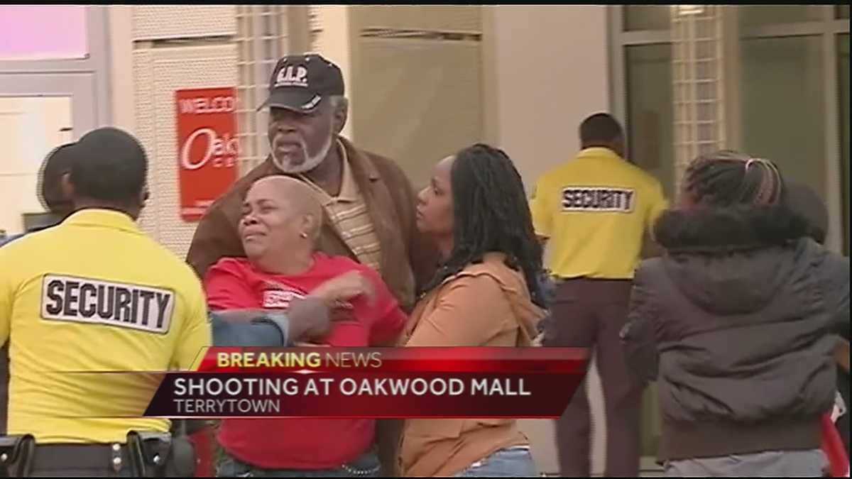 Christmas Eve shooting at mall kills 1; 1 person in custody