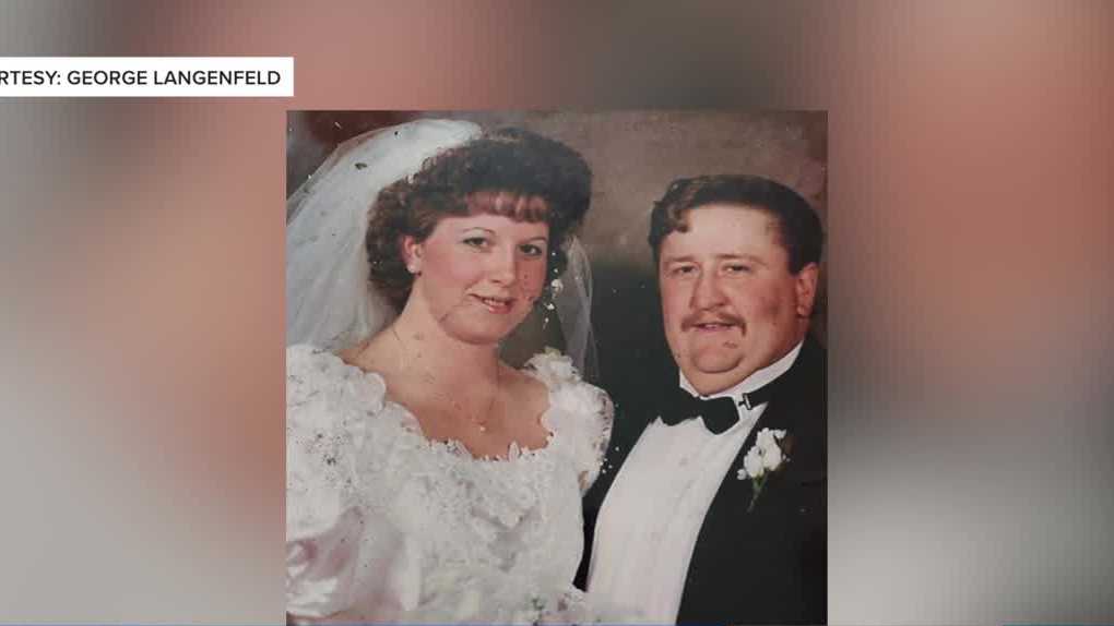 Iowa couple reunited with photo found 90 miles away after tornado - Vimarsana News