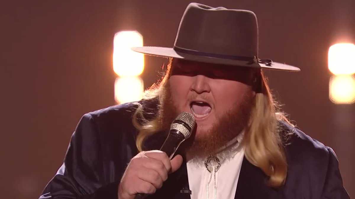 American Idol: Will Moseley wows crowd with Adele cover