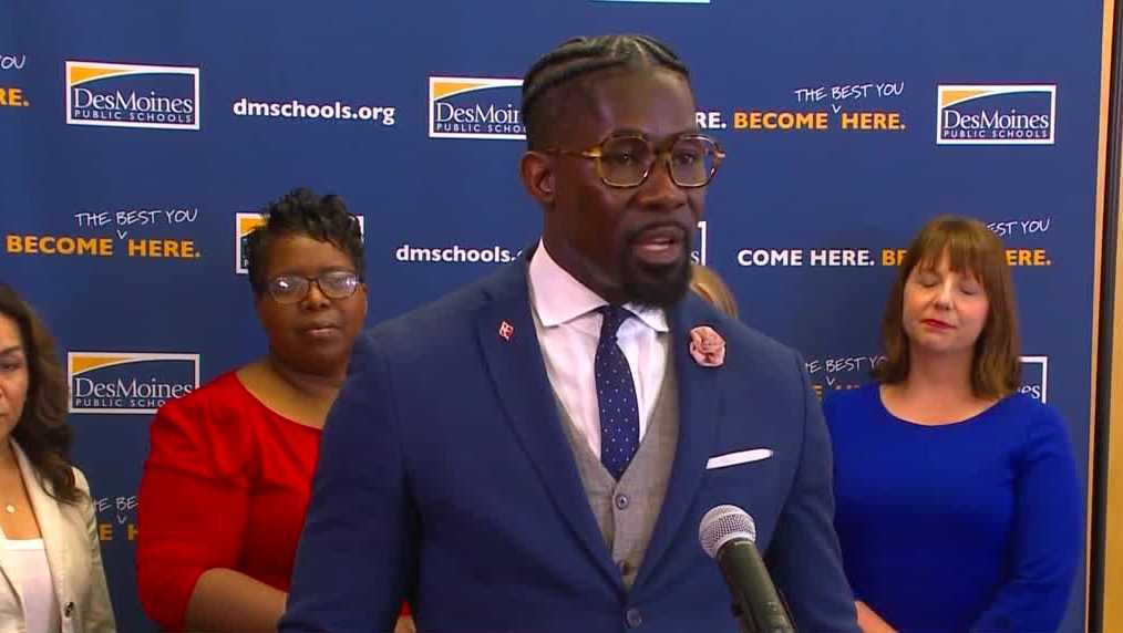 Report for Des Moines Public Schools reveals details about Ian Roberts' hiring