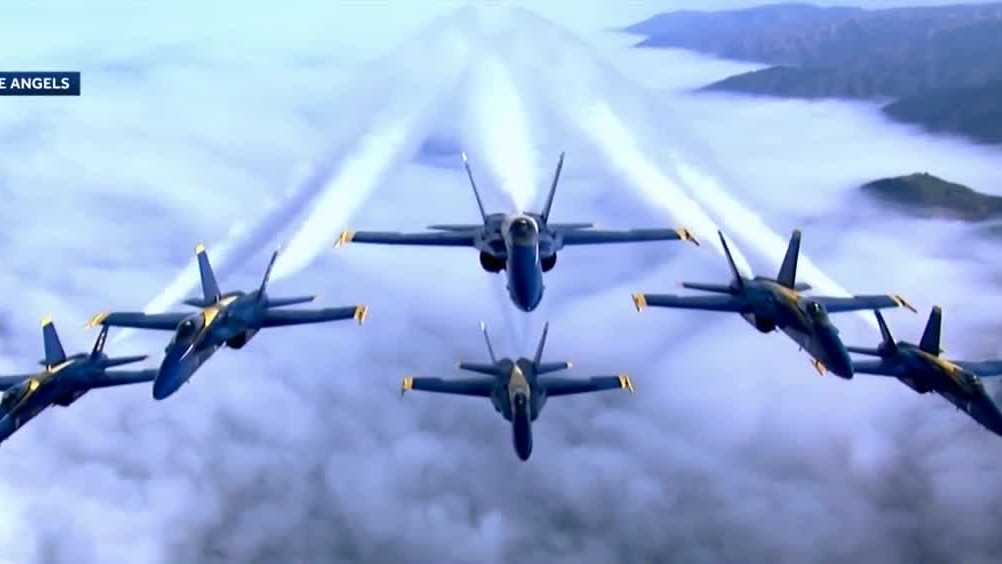 Milwaukee Air and Water Show Blue Angels practice schedule