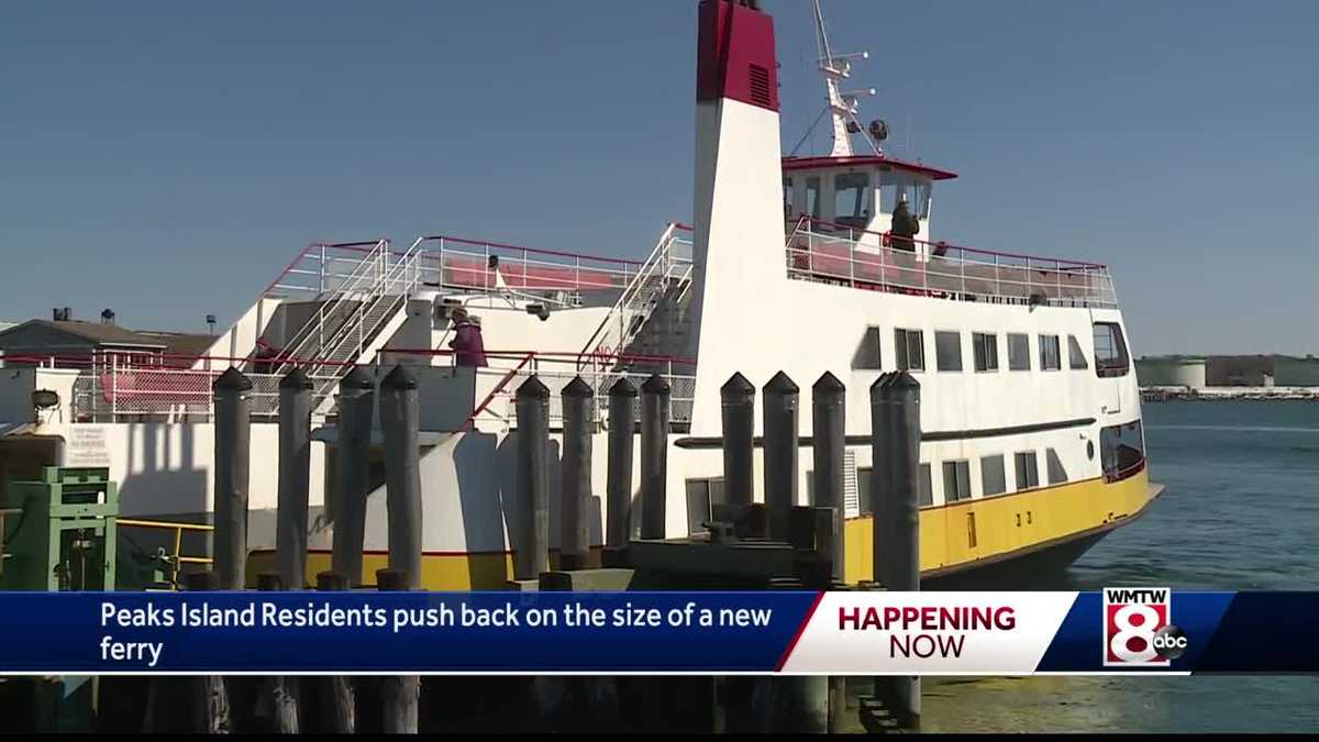 Peaks Island residents push back on size of new ferry