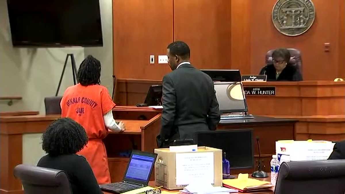 Mother sentenced to 15 years in prison for baby's hot-car death