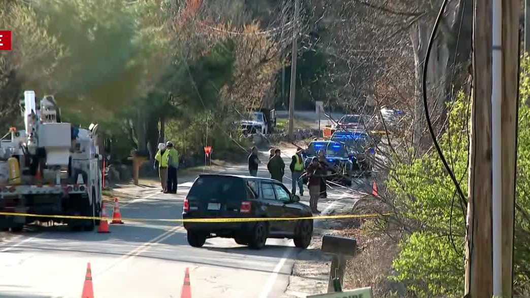 Intersection in Deering shut down by police