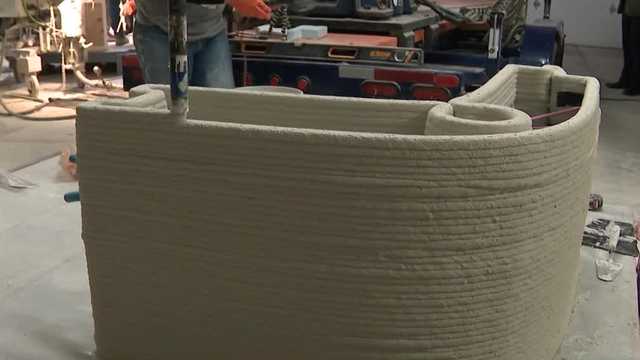 US Sen. Shaheen, SBA administrator tour 3D printing facility - Vimarsana News