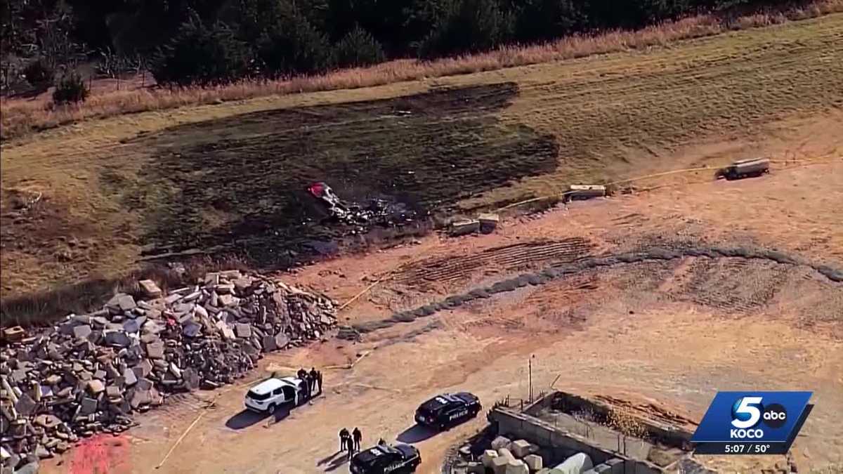 Significant oil leaks likely caused plane crash that killed couple at Wiley Post Airport, NTSB says