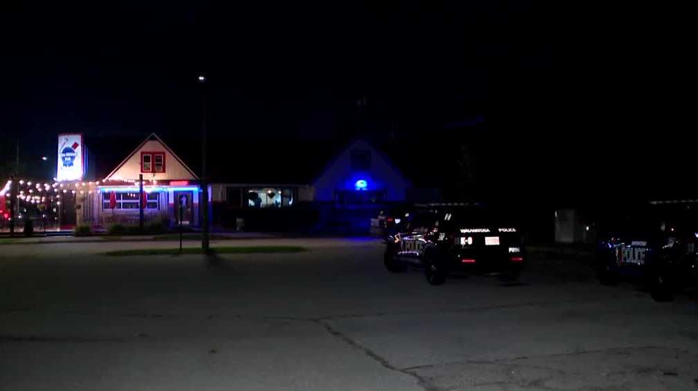 Man arrested after breaking into Wauwatosa bar, stealing liquor
