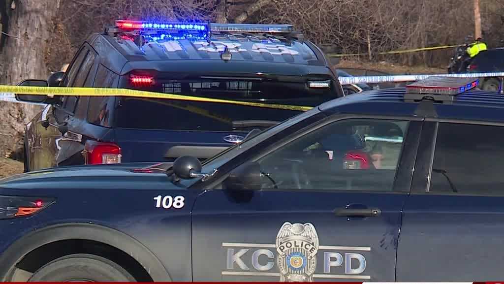 Kansas City police investigating double homicide on Chestnut
