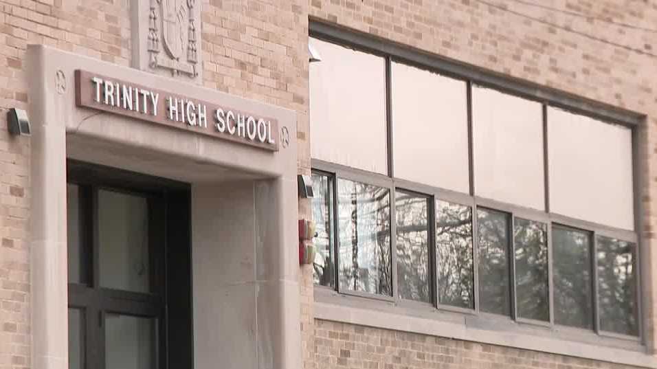 Students, faculty at Trinity High School mourn student killed in crash