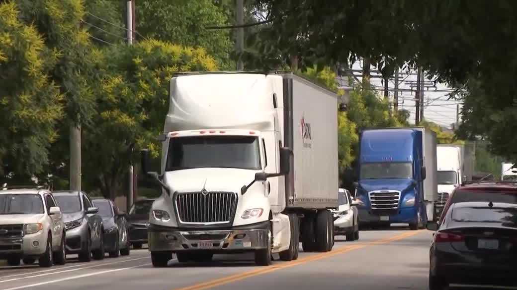 Neighborhoods feeling impact of traffic as I-65 shutdown begins