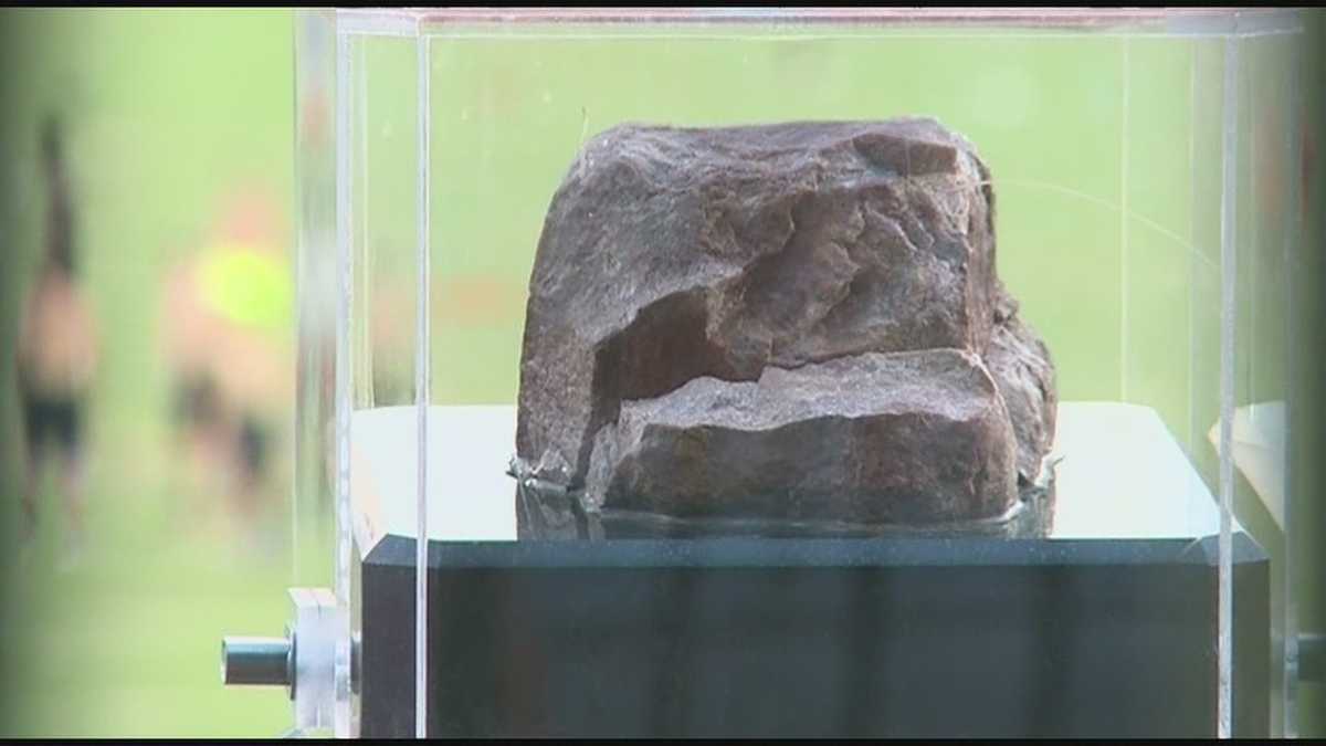 Howard's Rock vandalism suspect won't step down