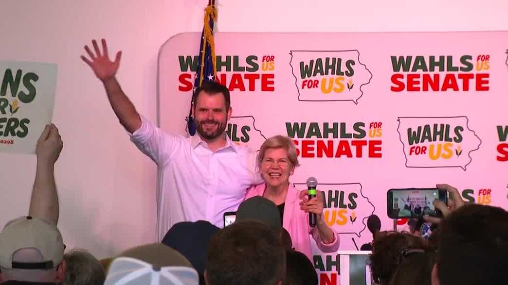 Elizabeth Warren backs Zach Wahls in Des Moines Senate campaign rally
