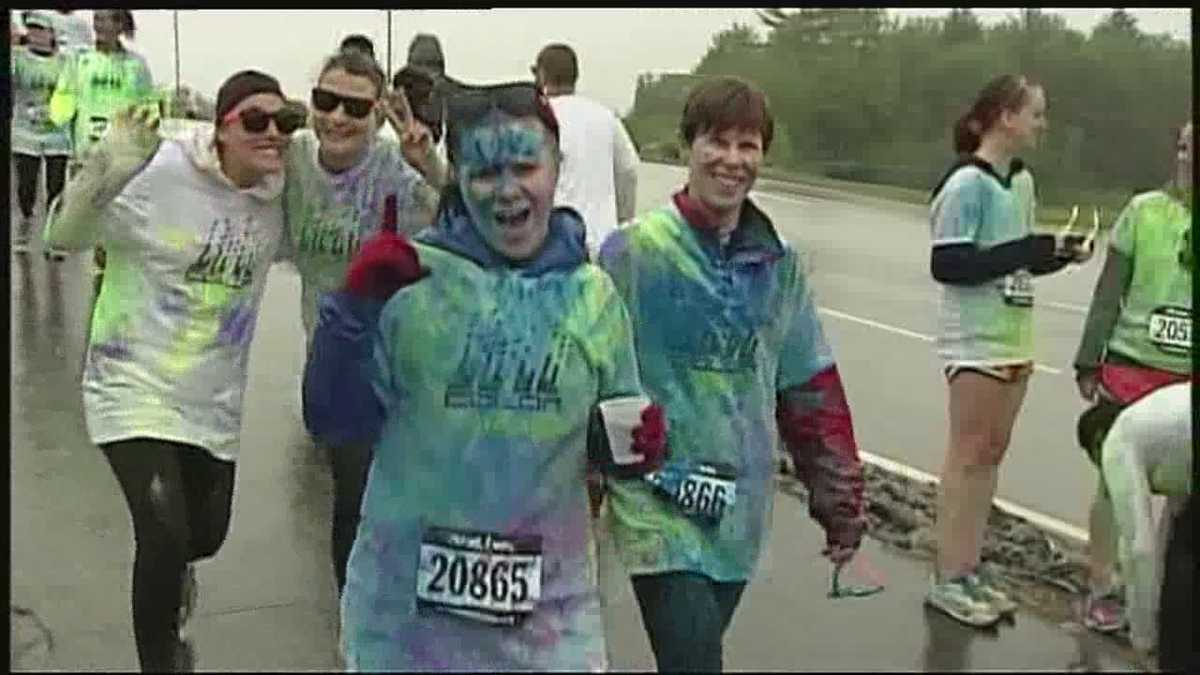 Thousands participate in Color Vibe 5K despite the rain