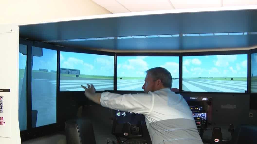 UNO aviation expert explains emergency landing after plane suffers cracked windshield