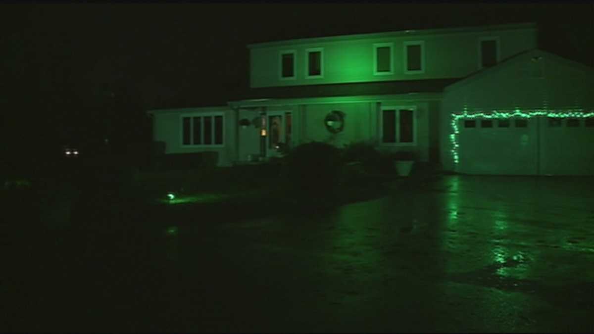 Hooksett family lights way to support veterans