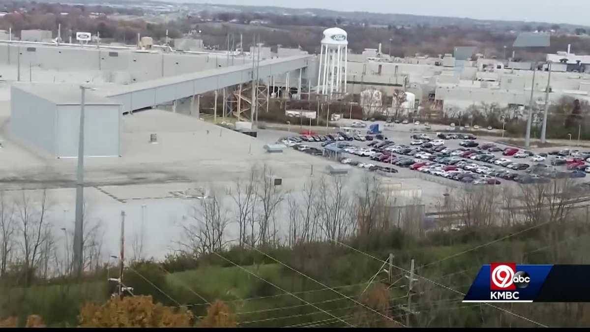 Ford investigating odor near Claycomo plant