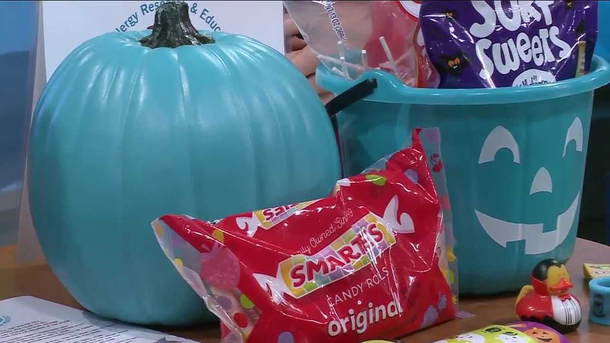 teal-pumpkin-project-works-to-make-halloween-safe-for-kids-with-food-allergies