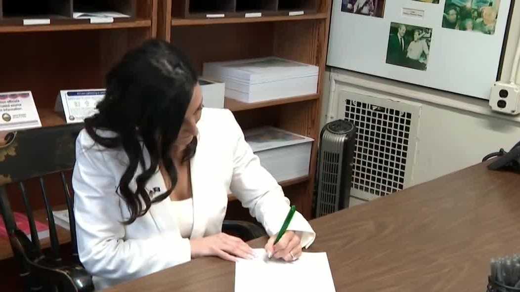 After filing candidacy, Republican Bailey says she hopes to uncover waste, fraud in government