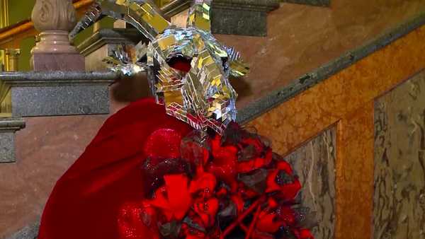 mississippi man who admitted to damaging satanic temple display wants to plead not guilty