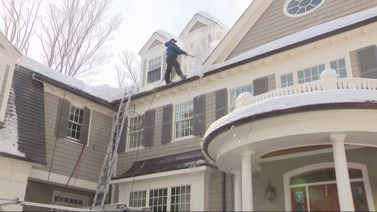 Minnesota company helping remove dangerous ice dams in Mass.
