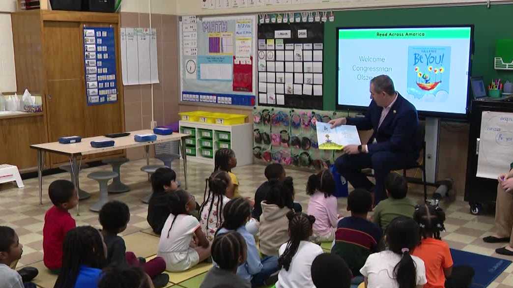 U.S. Rep. Johnny Olszewski celebrates National Read Across America Day