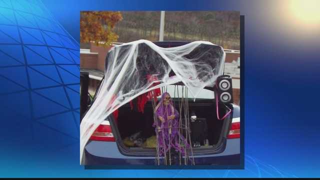 Teen claims candy from 'Trunk-or-Treat' event came with razor blade