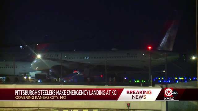 Steelers' team plane makes emergency landing in Kansas City, no