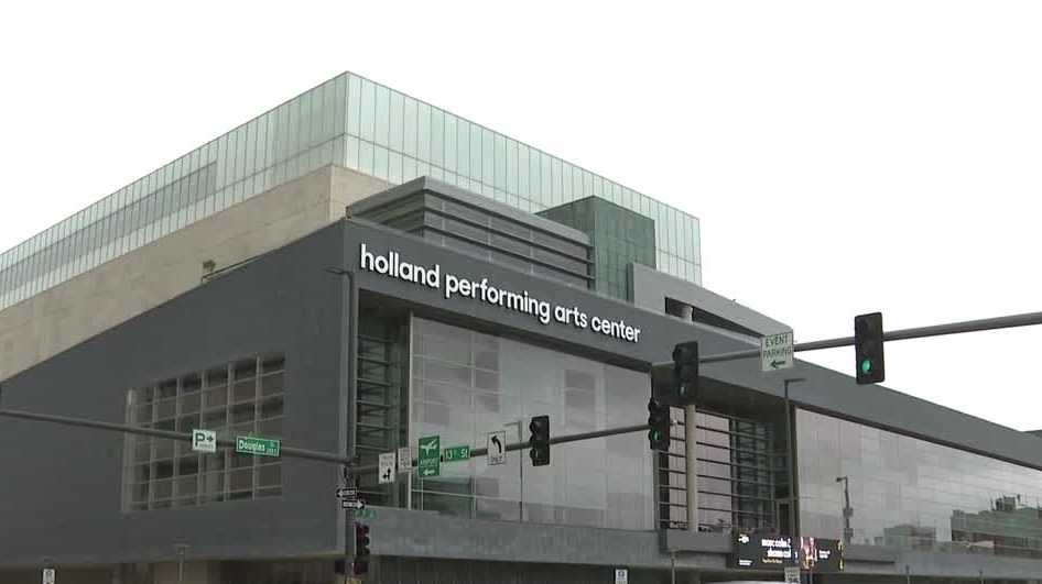 Omaha's Holland Center celebrates 20 years