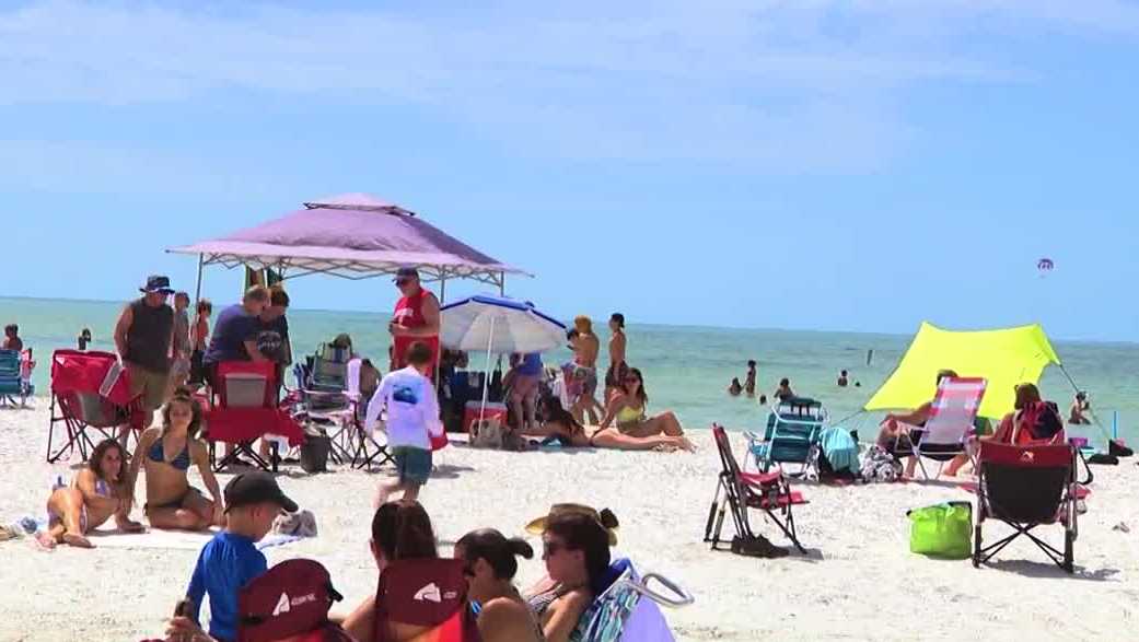 Spring break crowds return to Fort Myers Beach as recovery reshapes ...