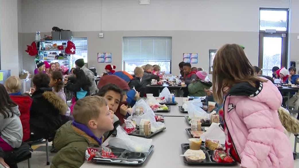 Iowa updates income guidelines for free and reduced-price meals - KCCI