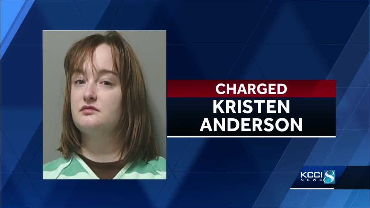 Waukee, Iowa mom charged with OWI, child endangerment in crash