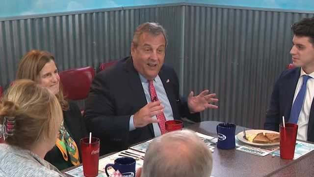 Chris Christie shares lunch with NH voters for 'Candidate Café' - Vimarsana News