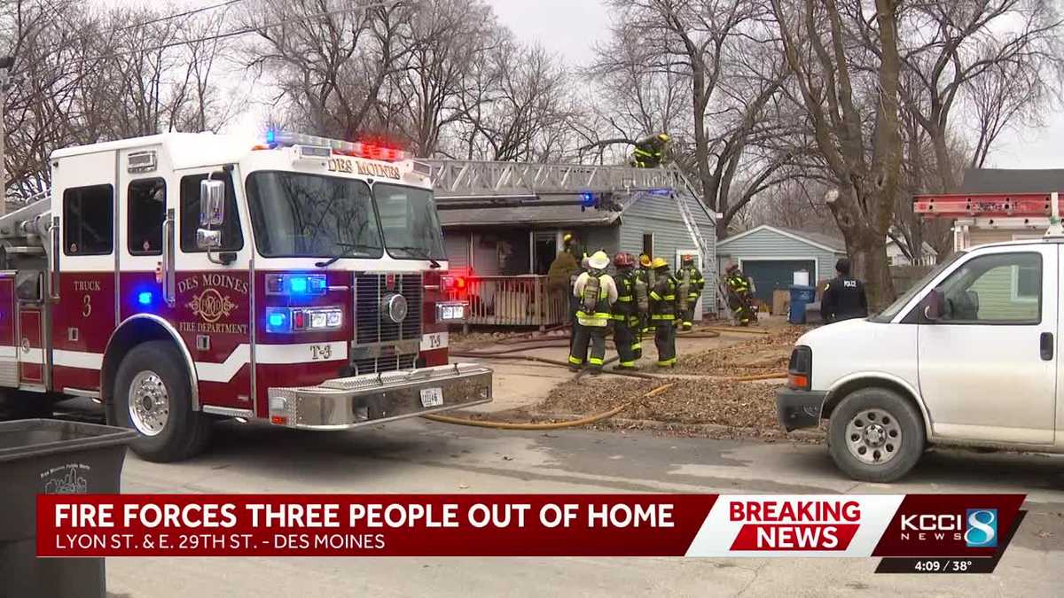 Three displaced after house fire in Des Moines, cats rescued