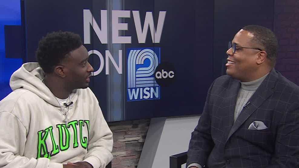 Comedian Desi Banks to perform at The Pabst Theater - How Tall Is Desi Banks? Comedian-Turned-Star’s Stats