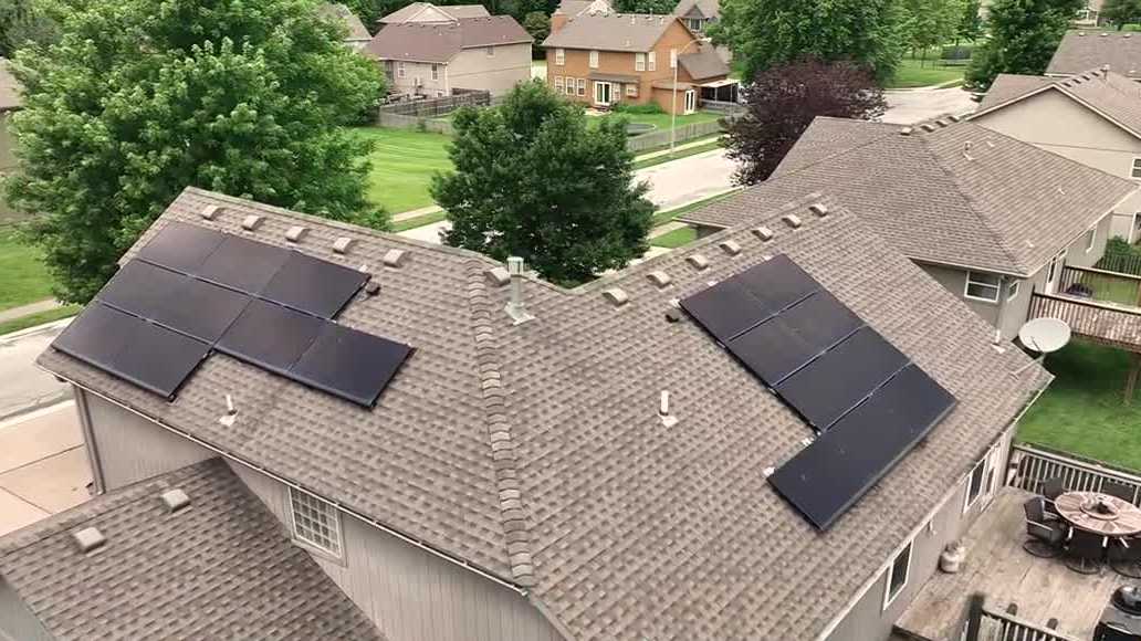 Homeowner, real estate agent share warnings about door-to-door solar panel contracts