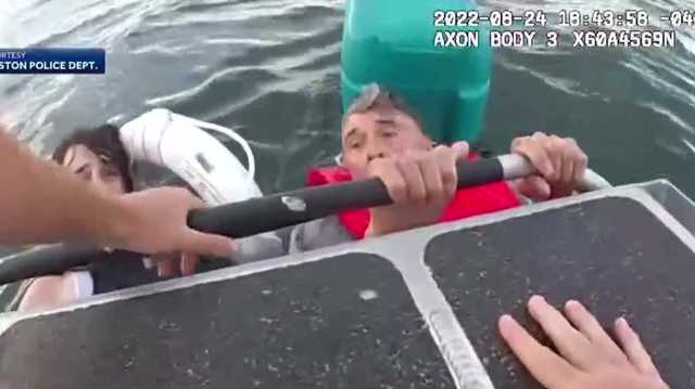 Father, son thank rescuers after boat sank in Boston Harbor - Vimarsana News