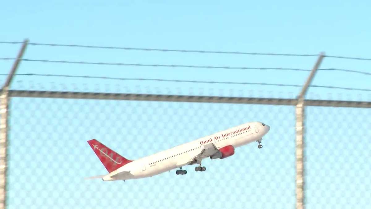 Plane with ICE detainees finally takes off from Pease airport, News 9 Investigates was first to report
